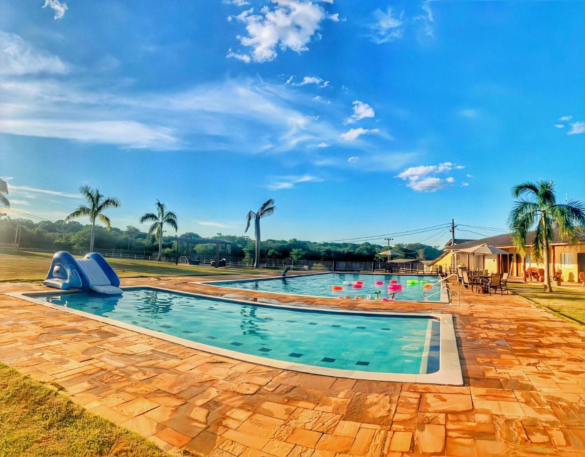 Pousada Haras Santa Rita Poconé Exterior foto
