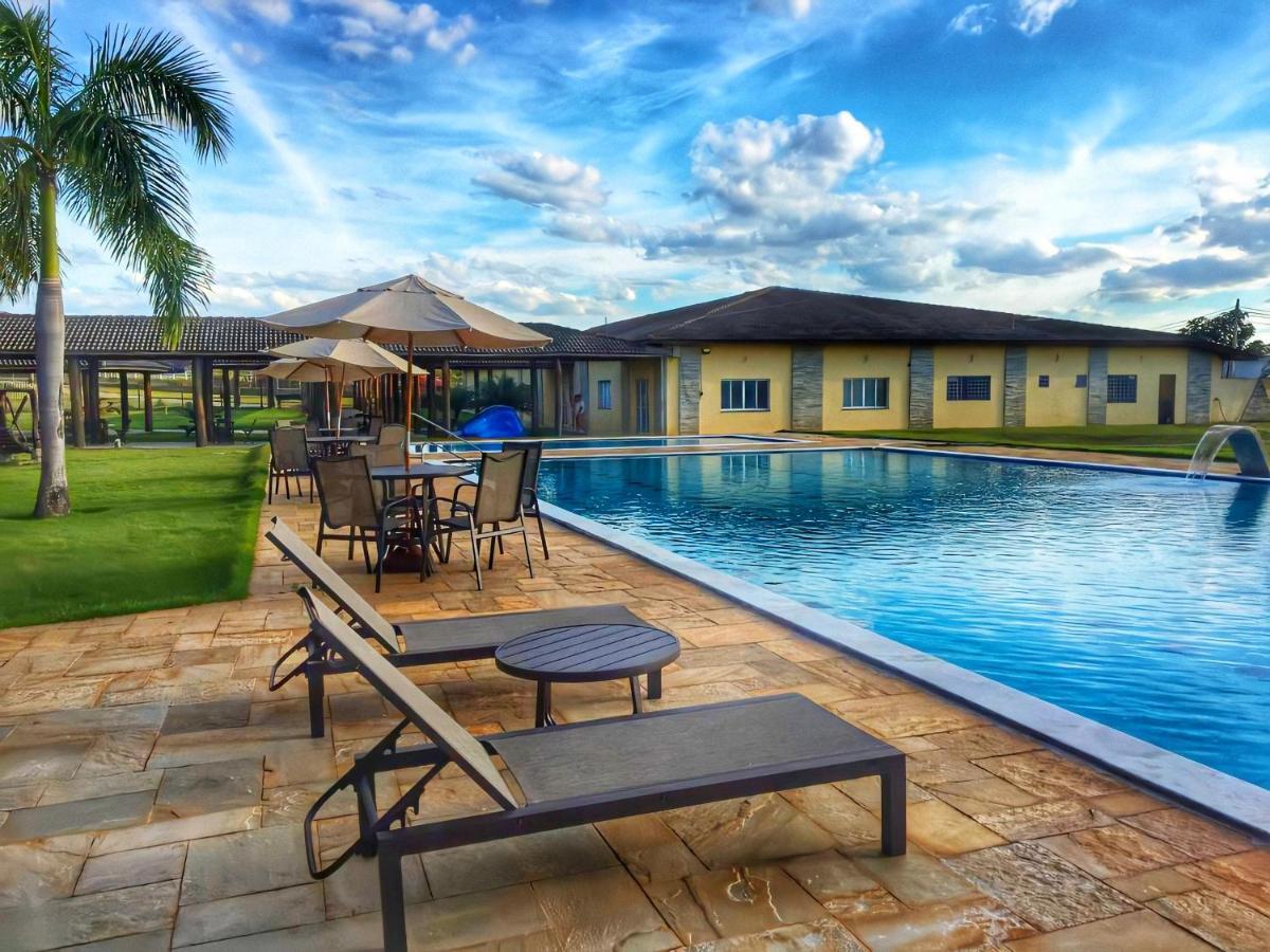 Pousada Haras Santa Rita Poconé Exterior foto
