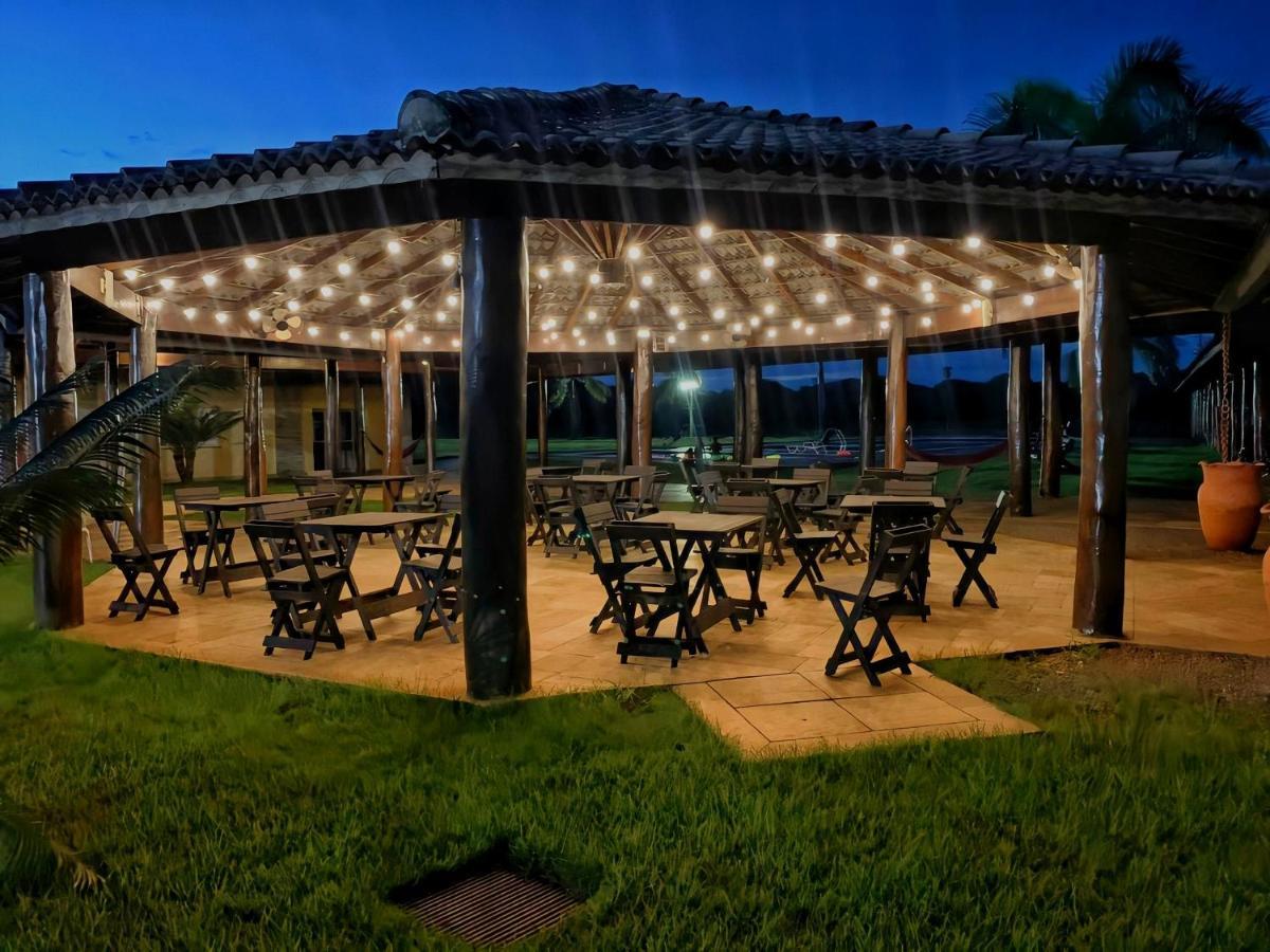 Pousada Haras Santa Rita Poconé Exterior foto