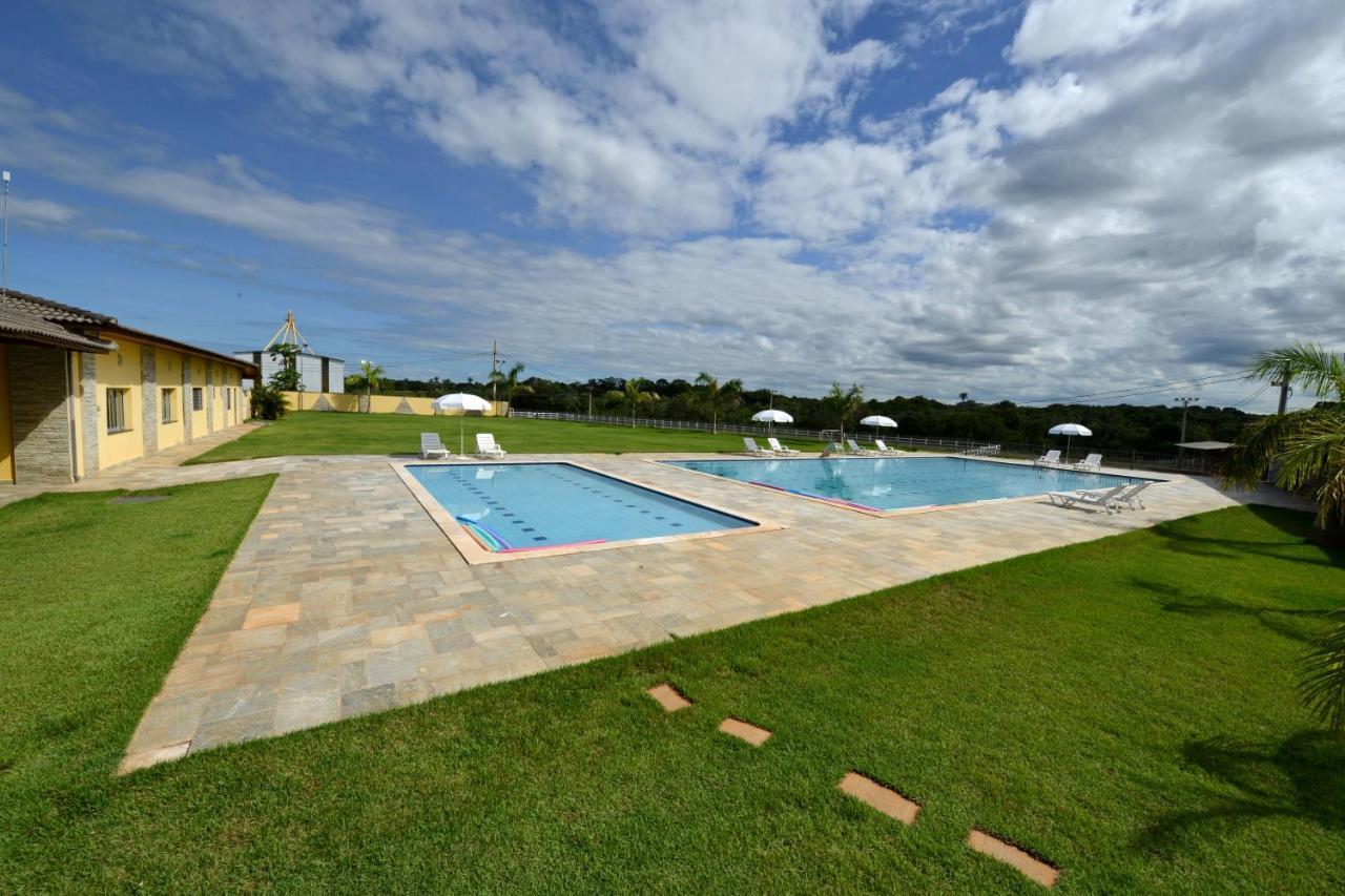 Pousada Haras Santa Rita Poconé Exterior foto